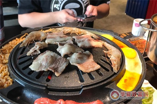 焰海锅盖烤肉加盟